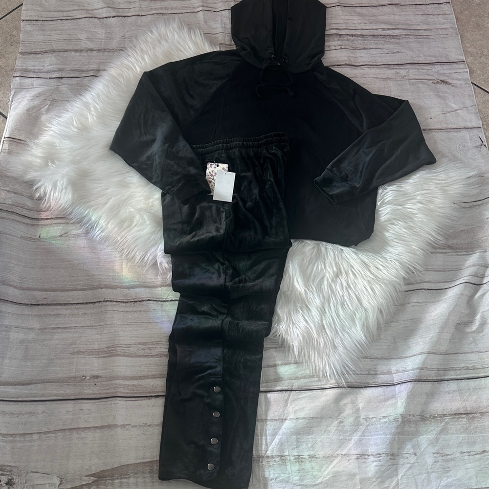 Pink Republic Sleek Velvet Hooded Black Pants Set